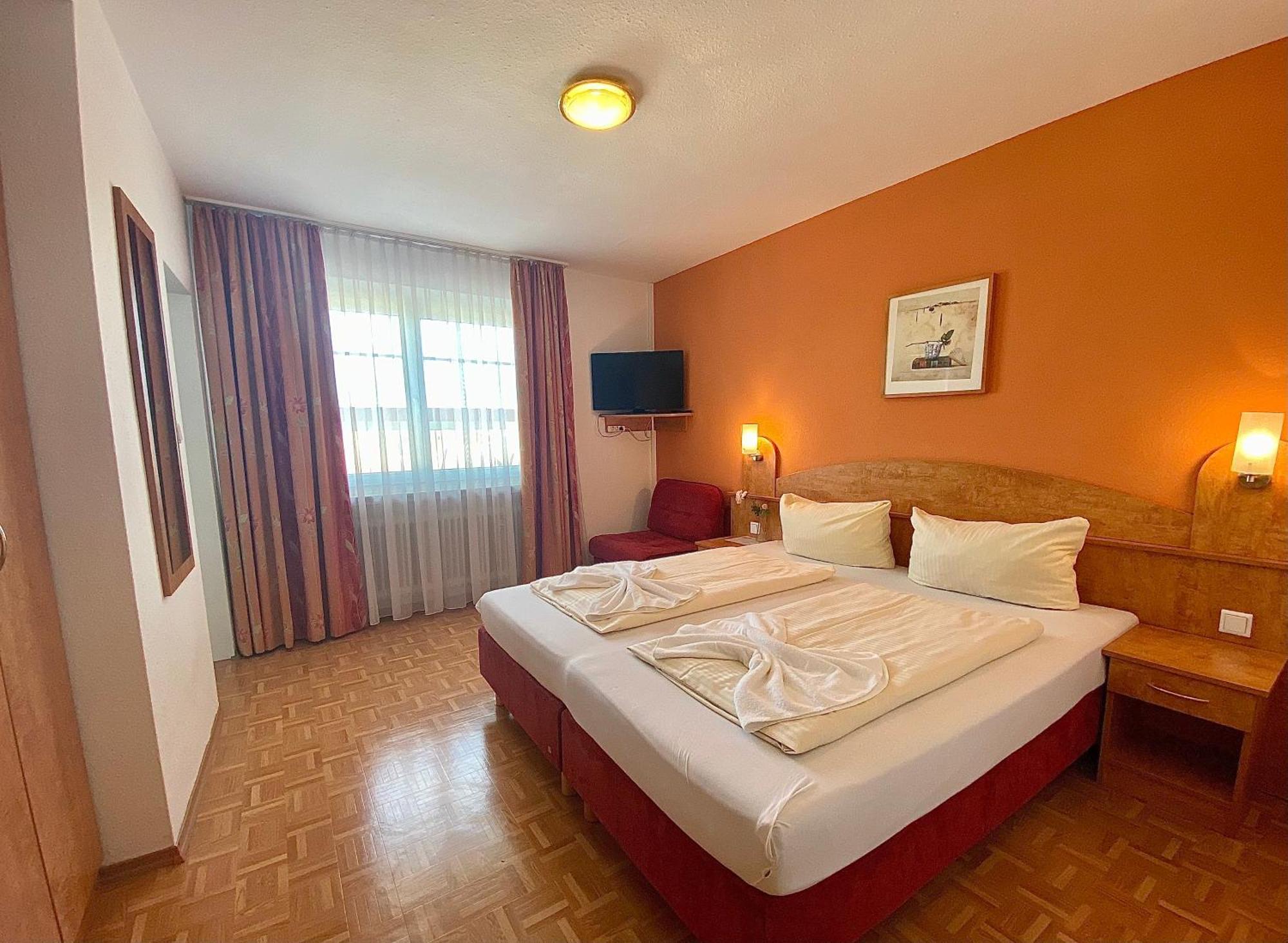 Hotel Gasthof Rose Günzburg Zewnętrze zdjęcie