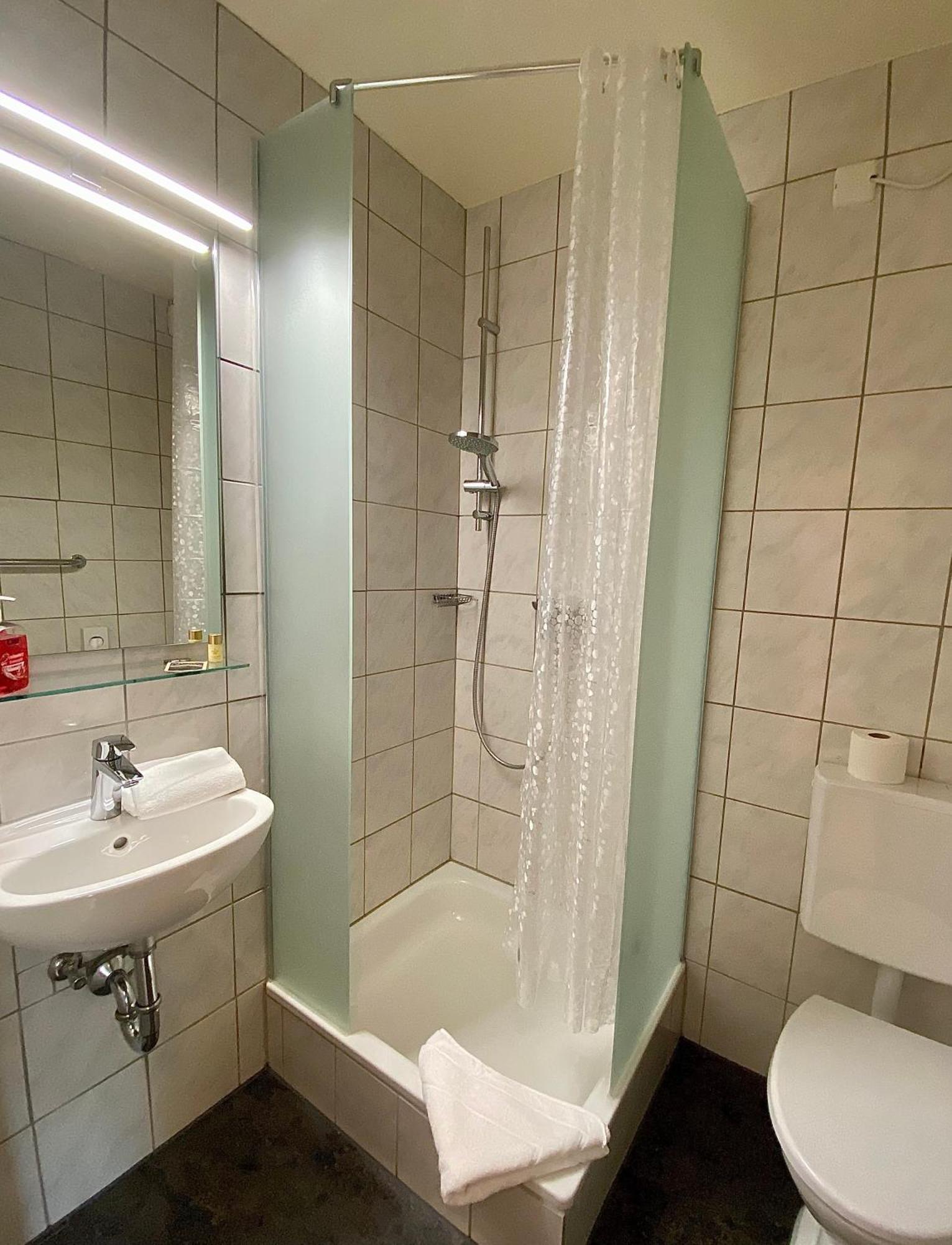 Hotel Gasthof Rose Günzburg Zewnętrze zdjęcie